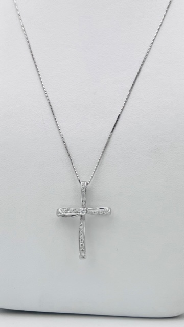 Cross pendant with diamonds art. GR419
