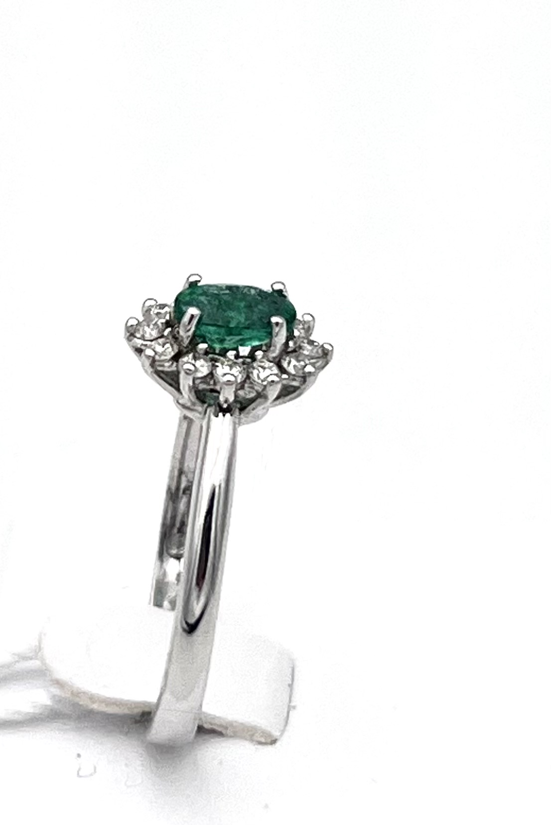 Anello smeraldo diamanti oro 750%  BON TON art.AN1745-4