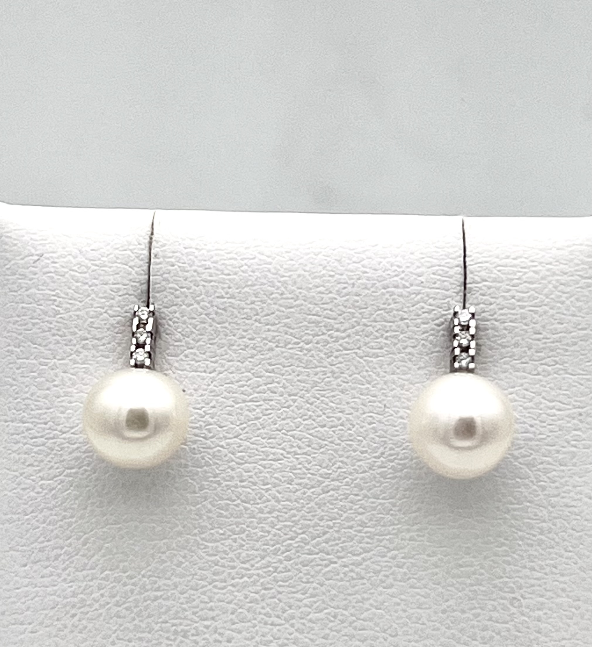 Orecchini perla oro bianco 750% Art.ORP272-1
