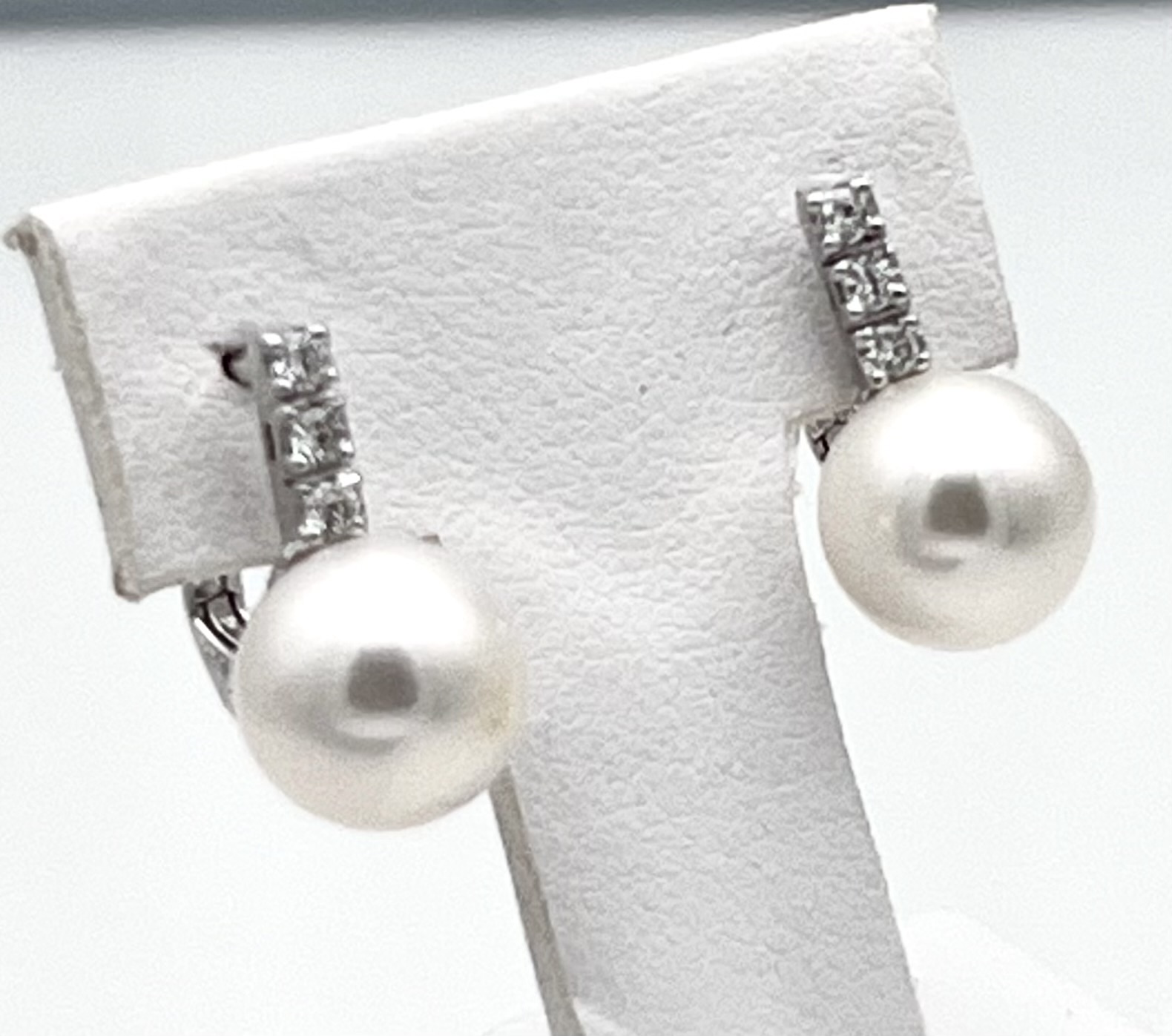 Pearl earrings white gold 750% Art.ORP250