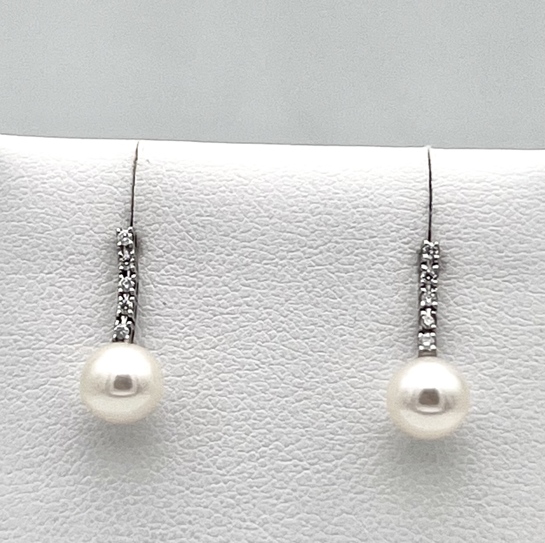 Pearl earrings white gold 750% Art.ORP271-2