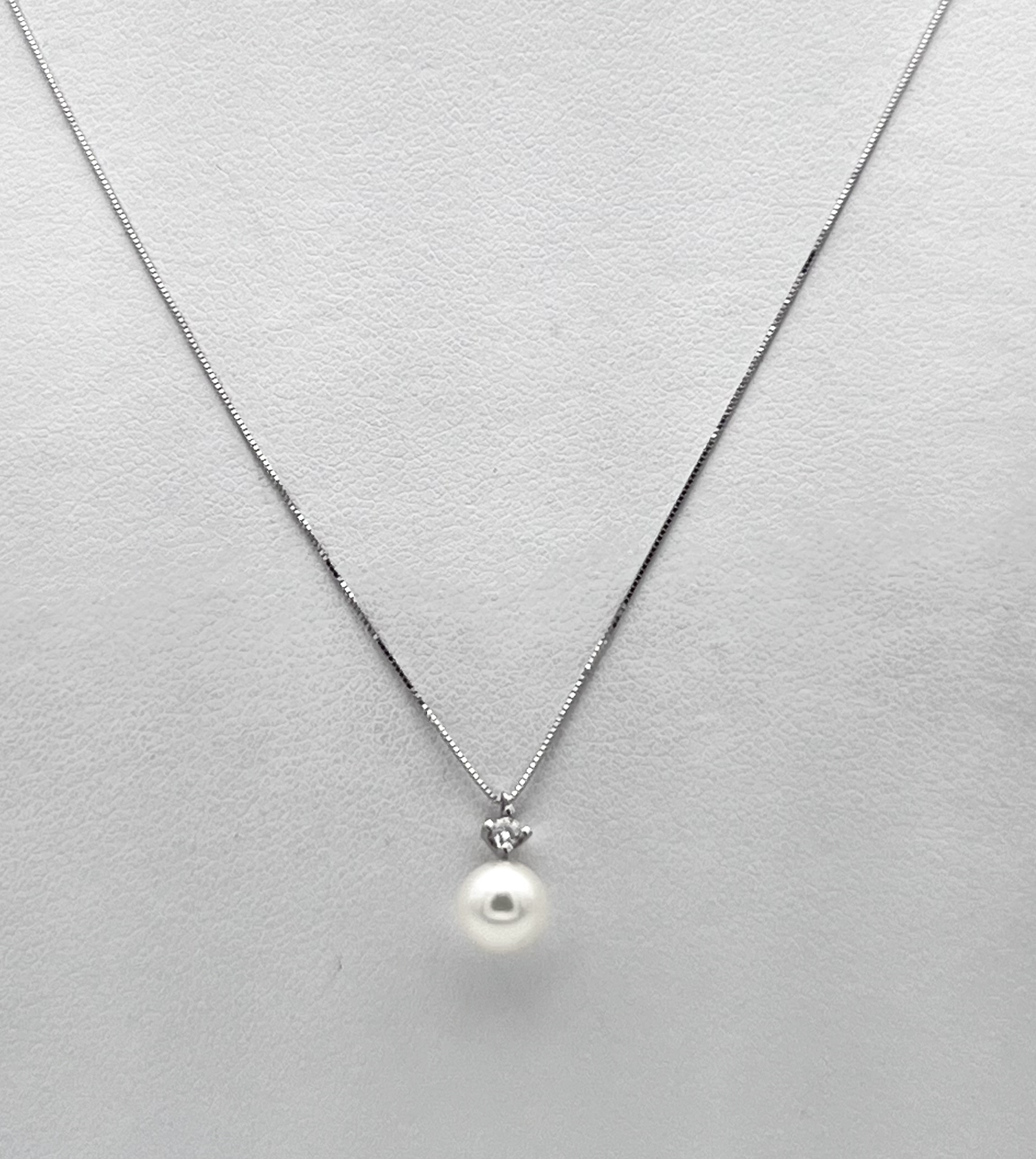 Pearl pendant white gold 750% and diamonds art.CDP62-2