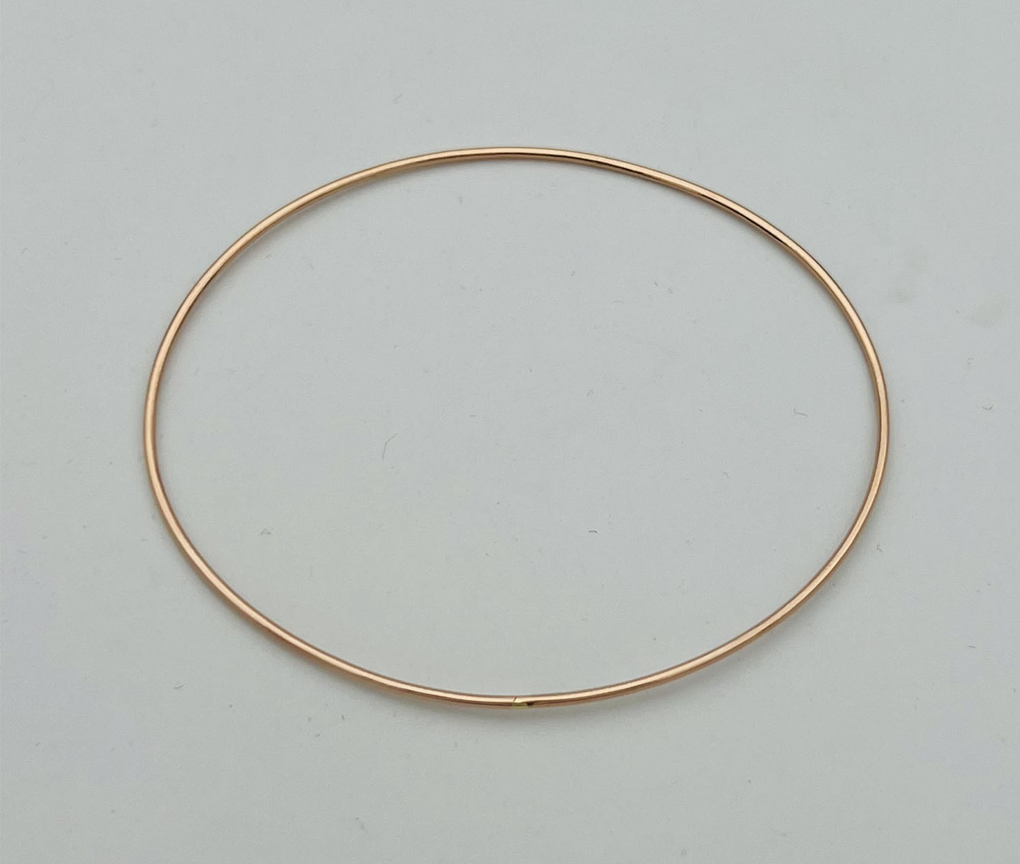 Bracciale rigido in oro 750%