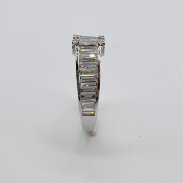 Anello solitario veretta oro bianco diamanti BAGUETTE art.R2817-WH7