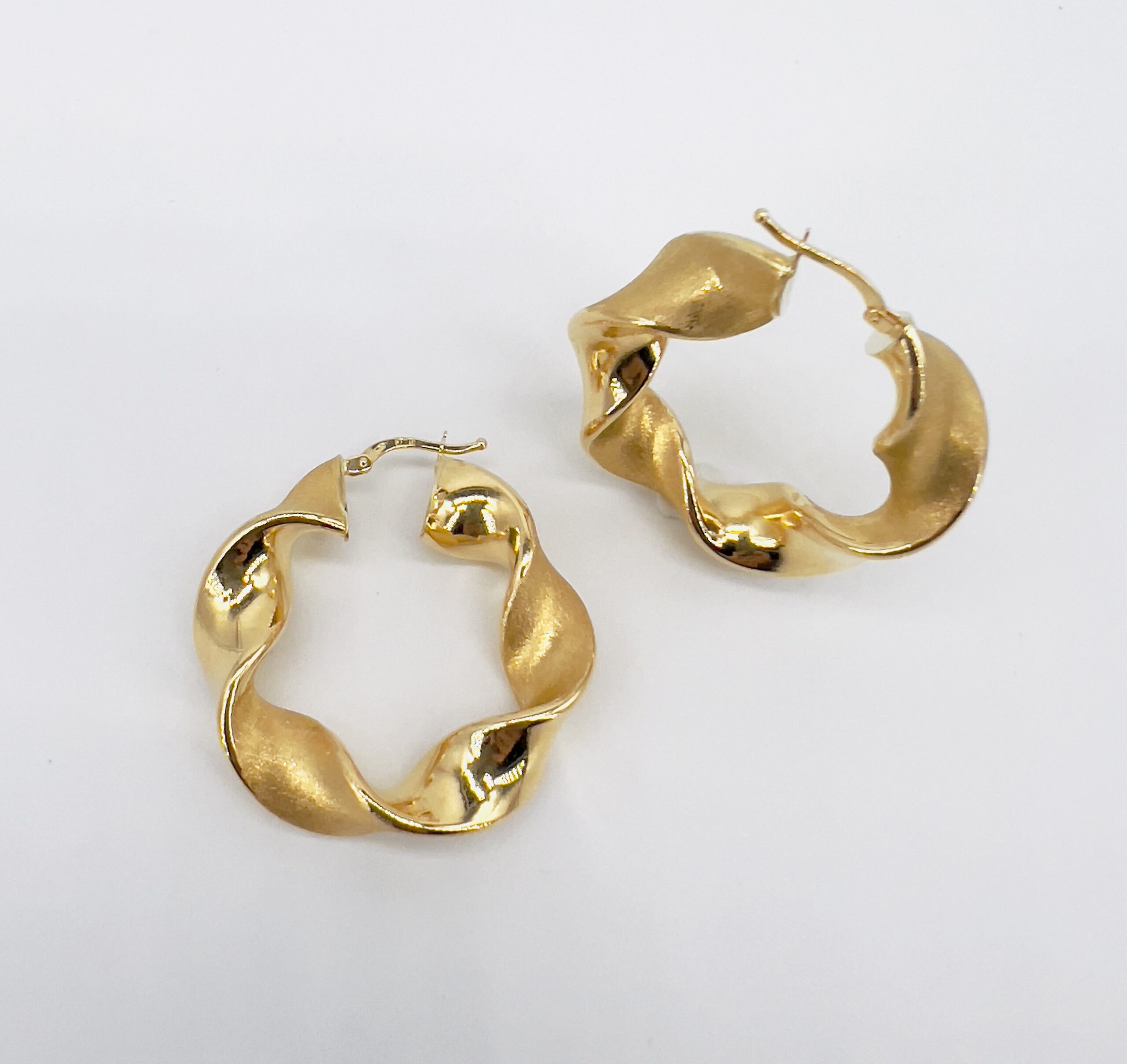 Yellow gold circle earrings 750% GIPSY ART. OROGC3