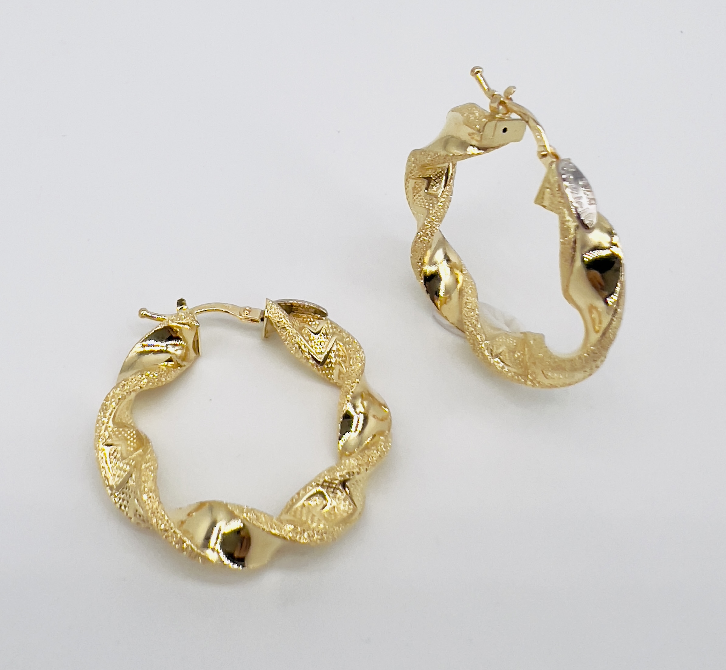 Yellow gold circle earrings 750% GIPSY ART. OROGC5