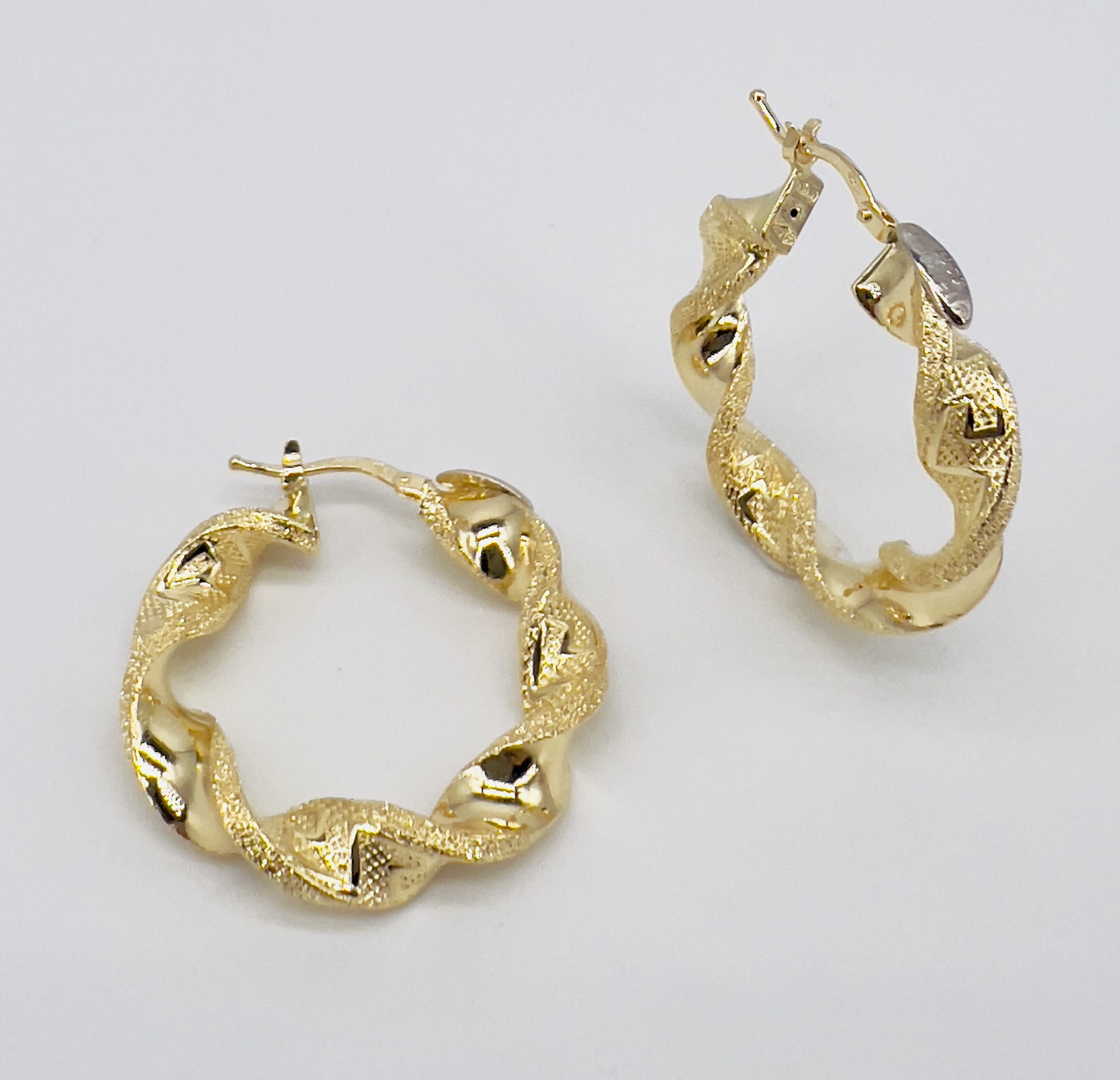 Yellow gold circle earrings 750% GIPSY ART. OROGC6