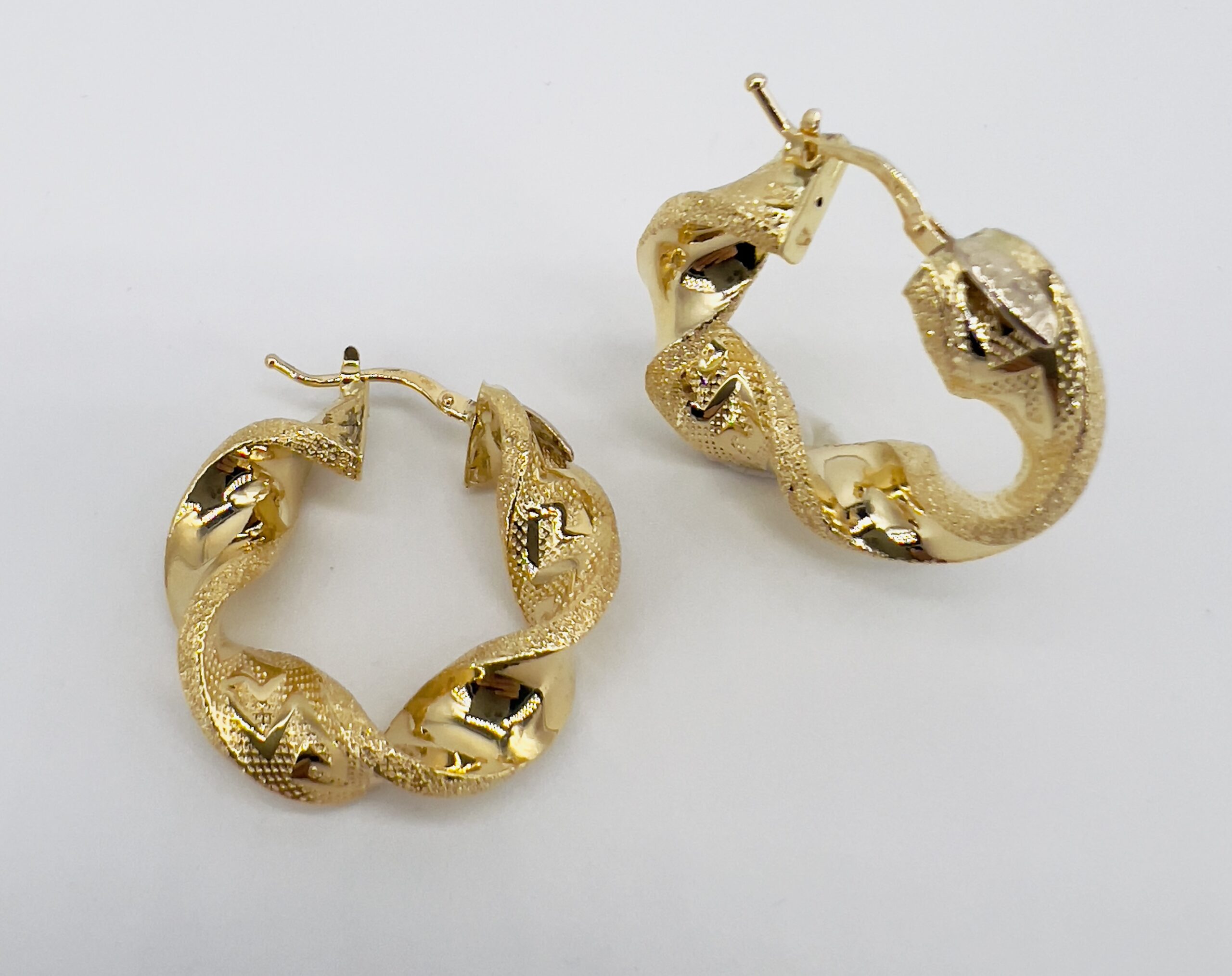 Yellow gold circle earrings 750% GIPSY ART. OROGC4