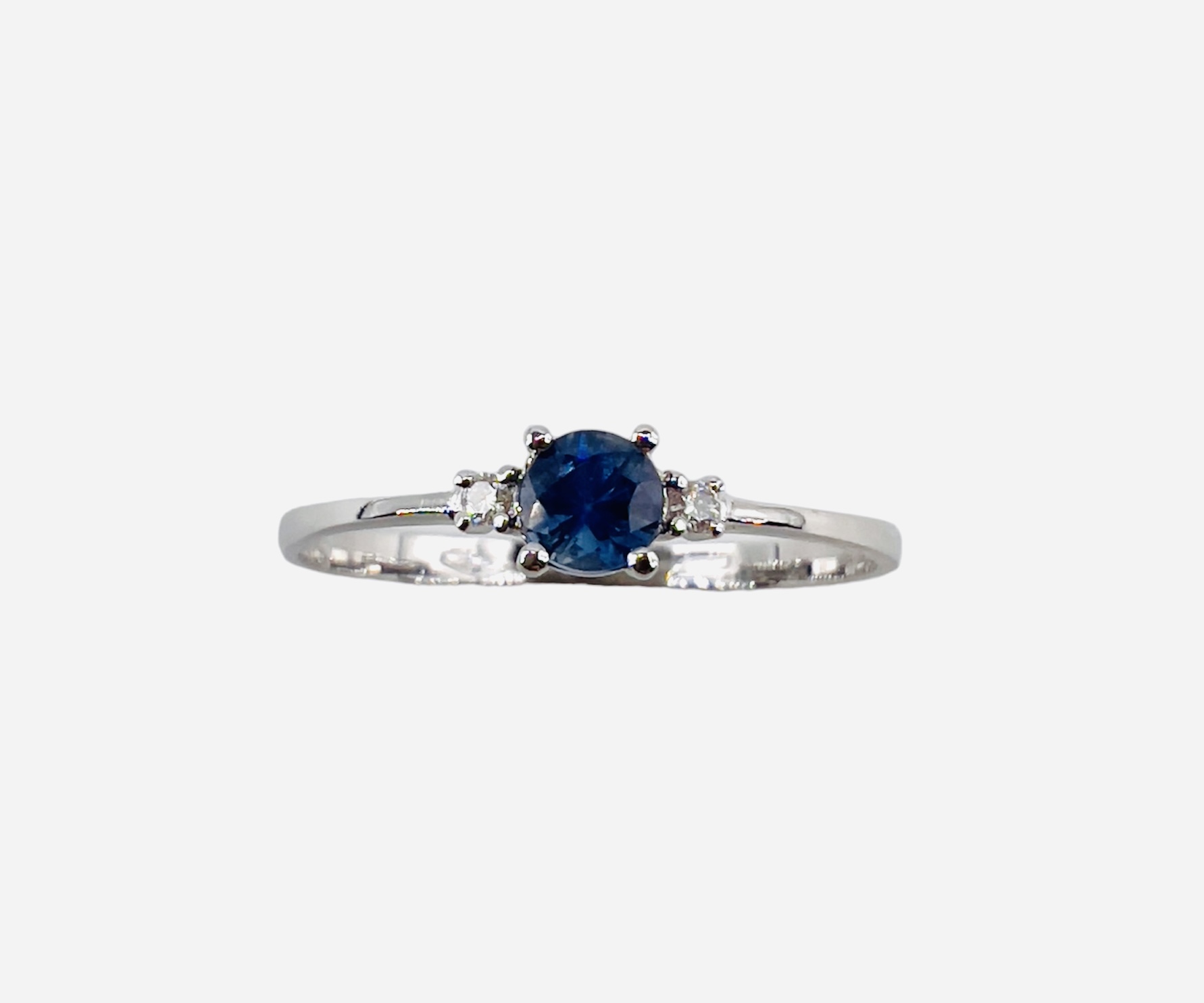 Sapphire and diamond ring in white gold GEMS ART.AN2989