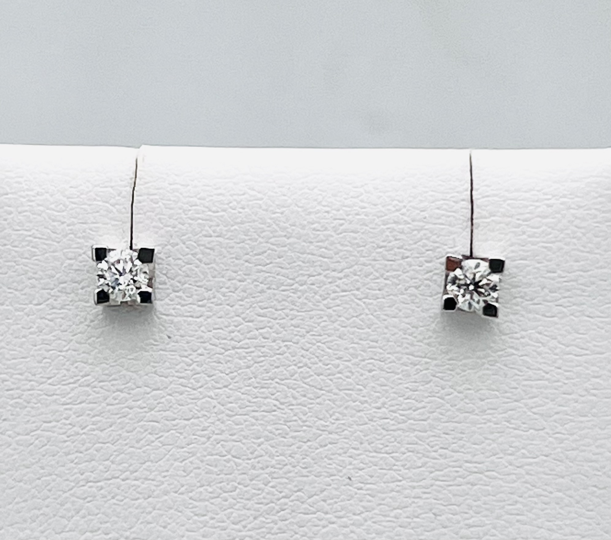 Light point earrings in white gold DESIDERIO Art. OR832