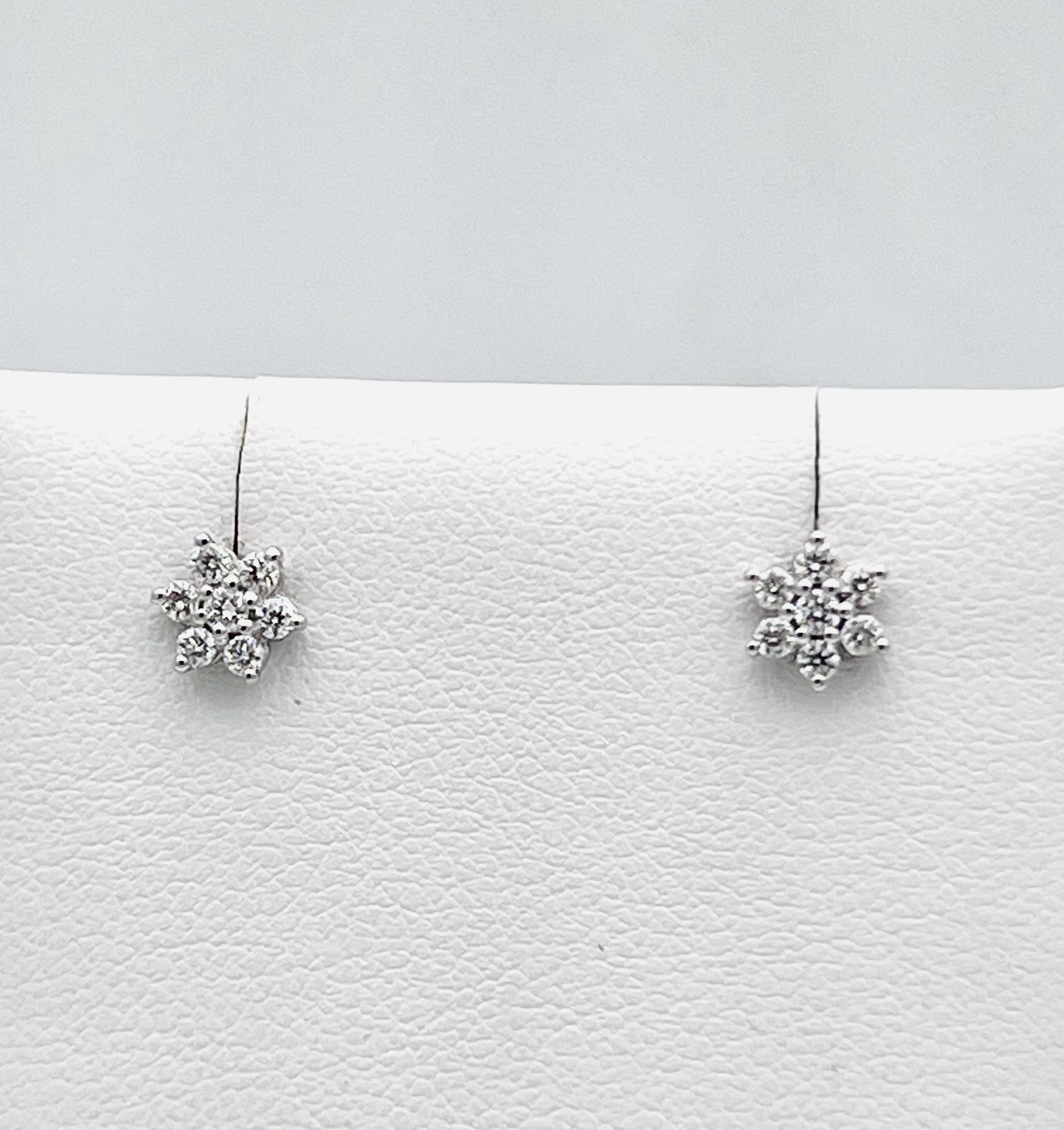 Light point earrings in white gold Art. OR1383