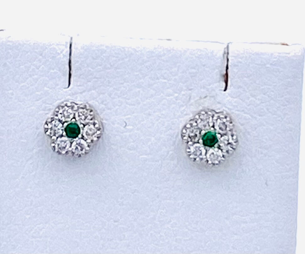 Emerald earrings and BON TON diamonds Art.OR1217