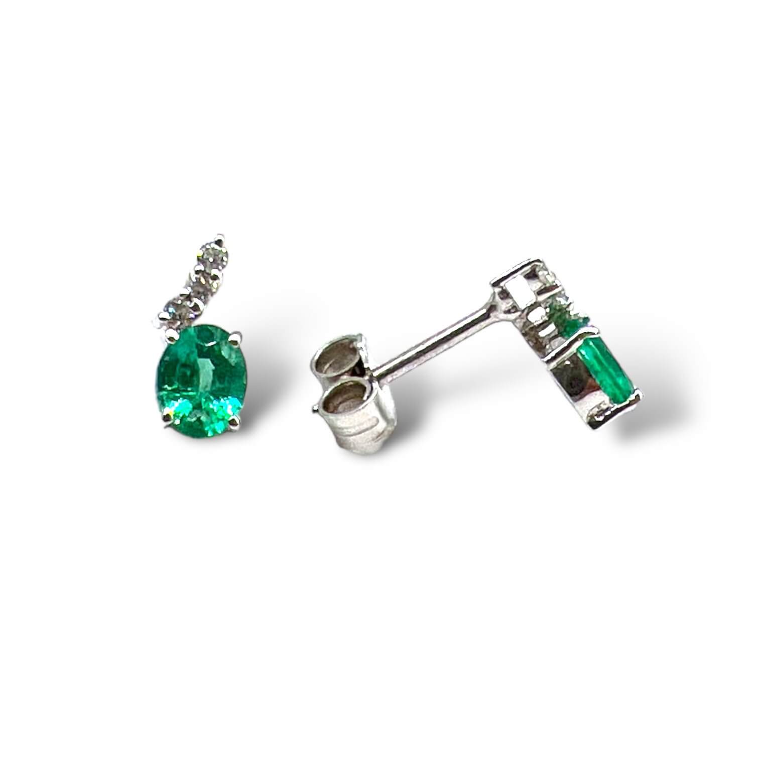Emerald Earrings in White Gold and GEM Diamonds Art. OR653
