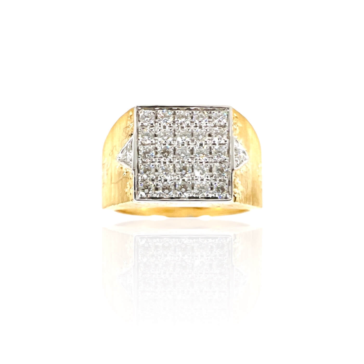 Chevalier ring with diamonds art.ANCAV2
