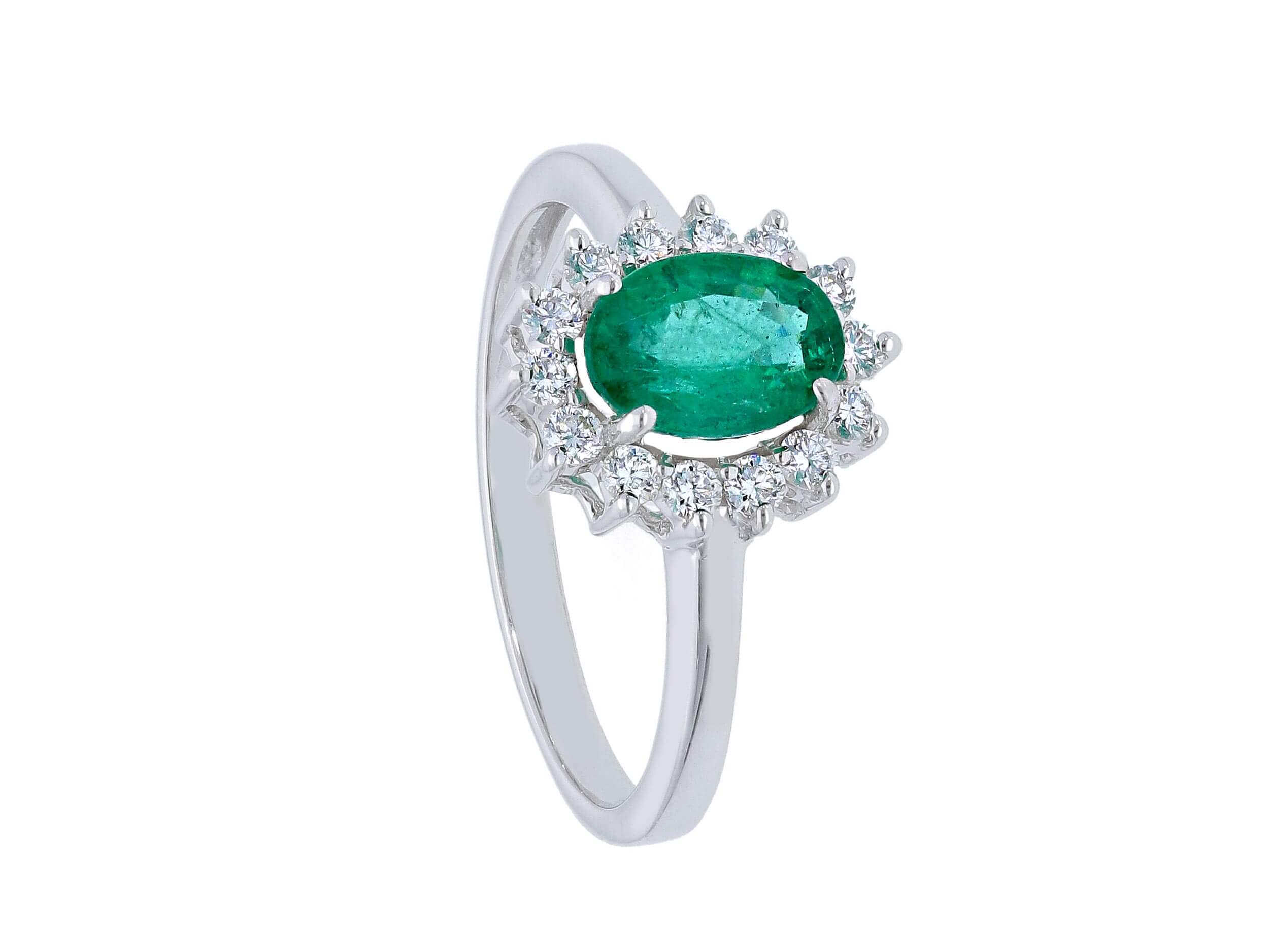 Emerald ring and diamonds art.135022