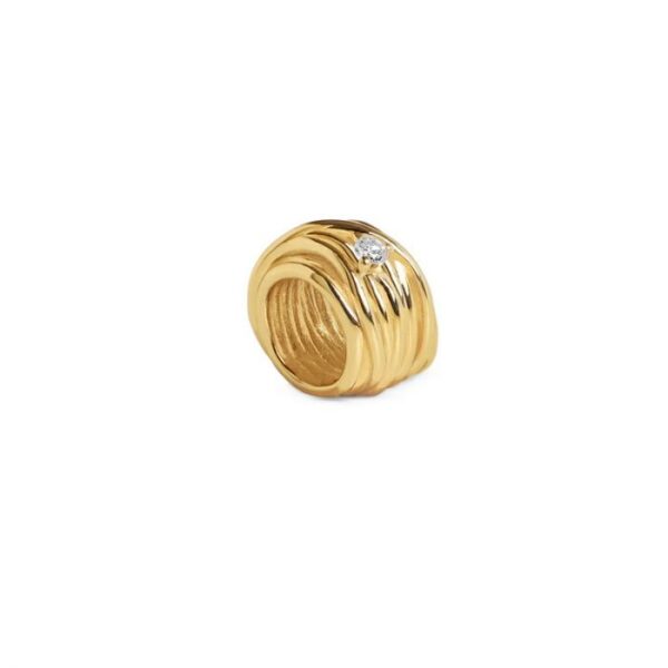 Gold and diamond pendant
