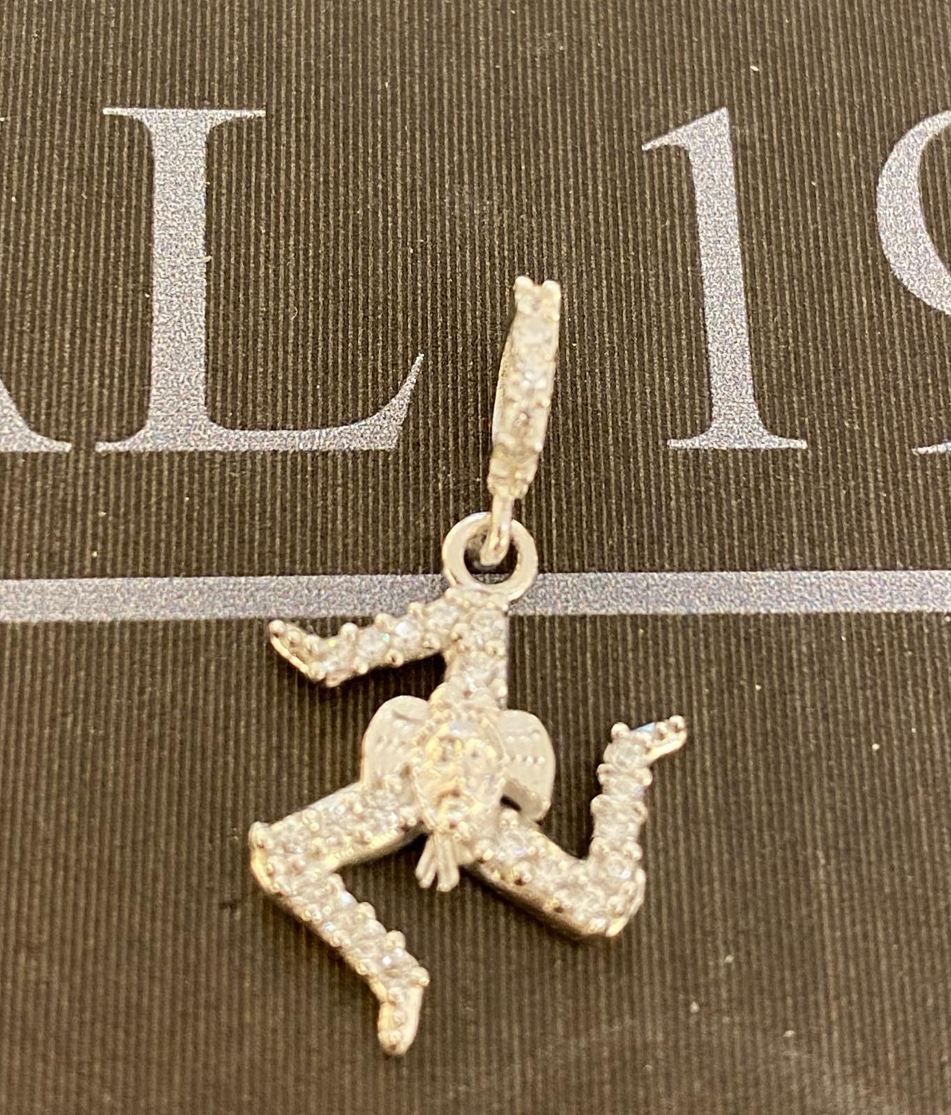 Pendente trinacria argento 925 cipolla gioielli palermo gioielleria palermo Pendente trinacria argento 925%-cipolla-gioielli-palermo