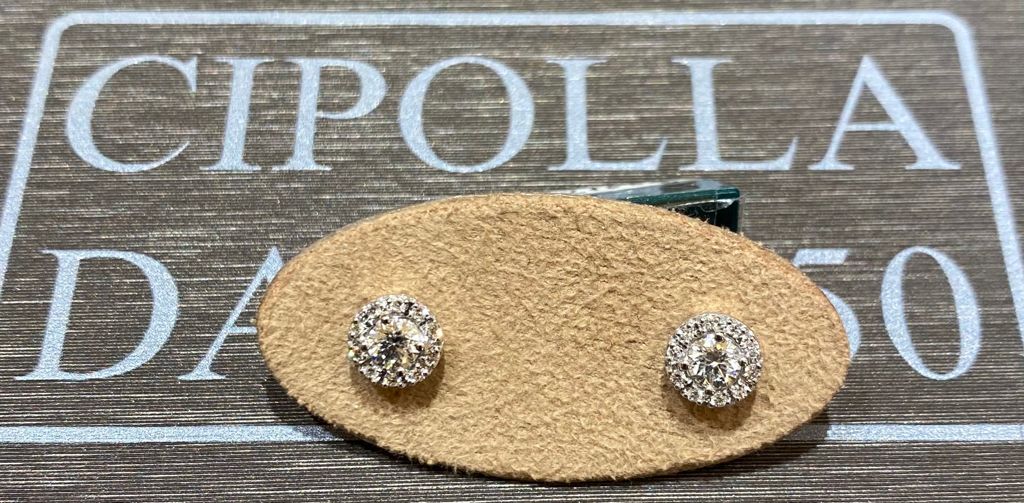 Orecchini punto luce in oro e diamanti SETA art.  ORP853