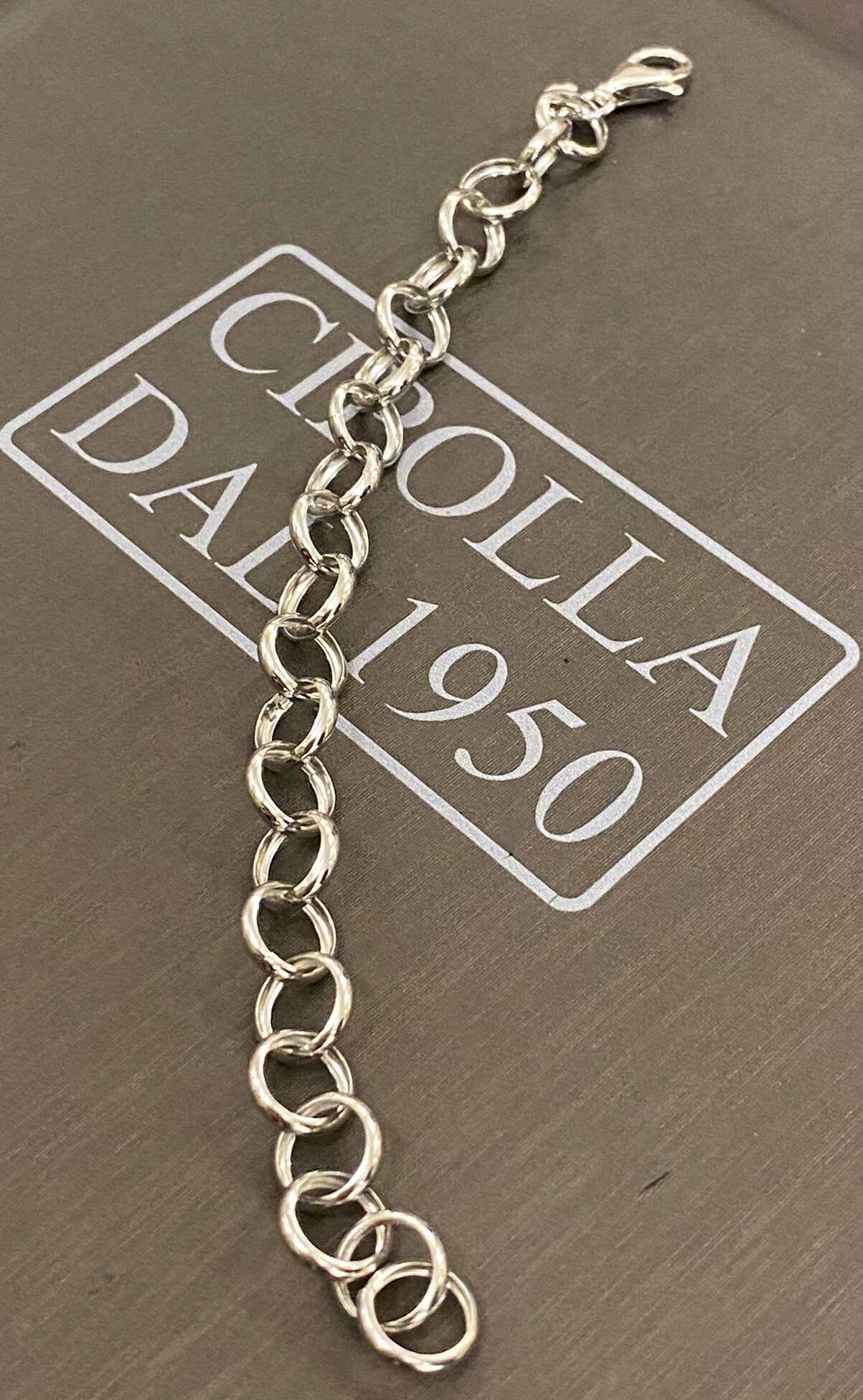 0e439659 9e78 4eb7 9a46 646889a53da9 e1619165682351 gioielleria palermo 0e439659-9e78-4eb7-9a46-646889a53da9