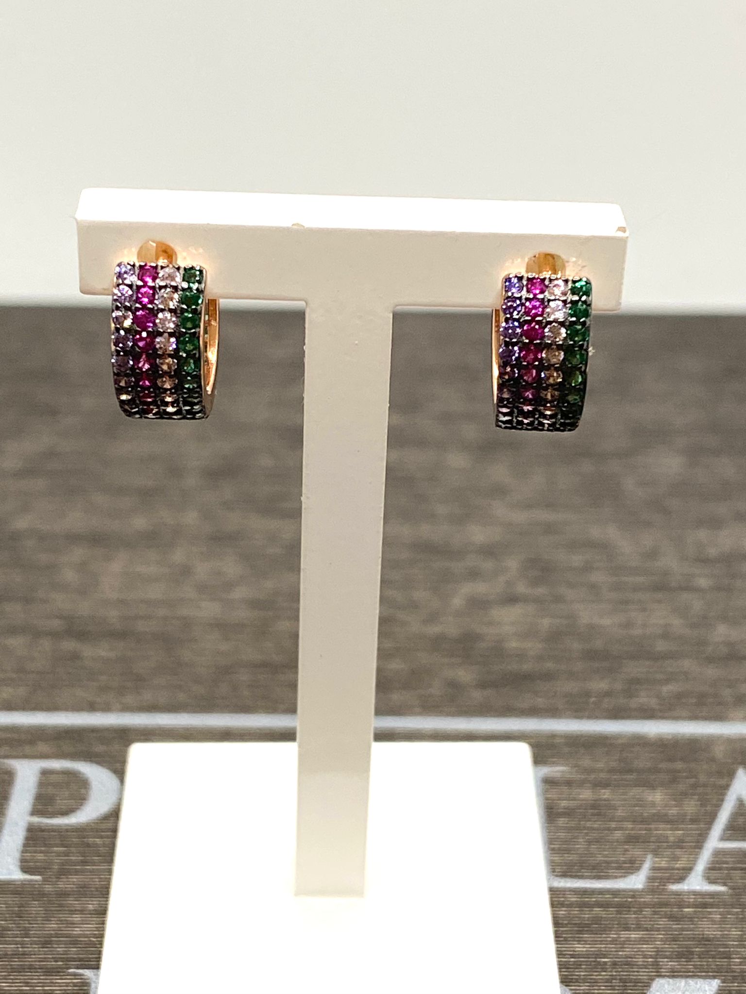 Orecchini  mini cerchio, argento 925% rose gold e cristalli multicolor