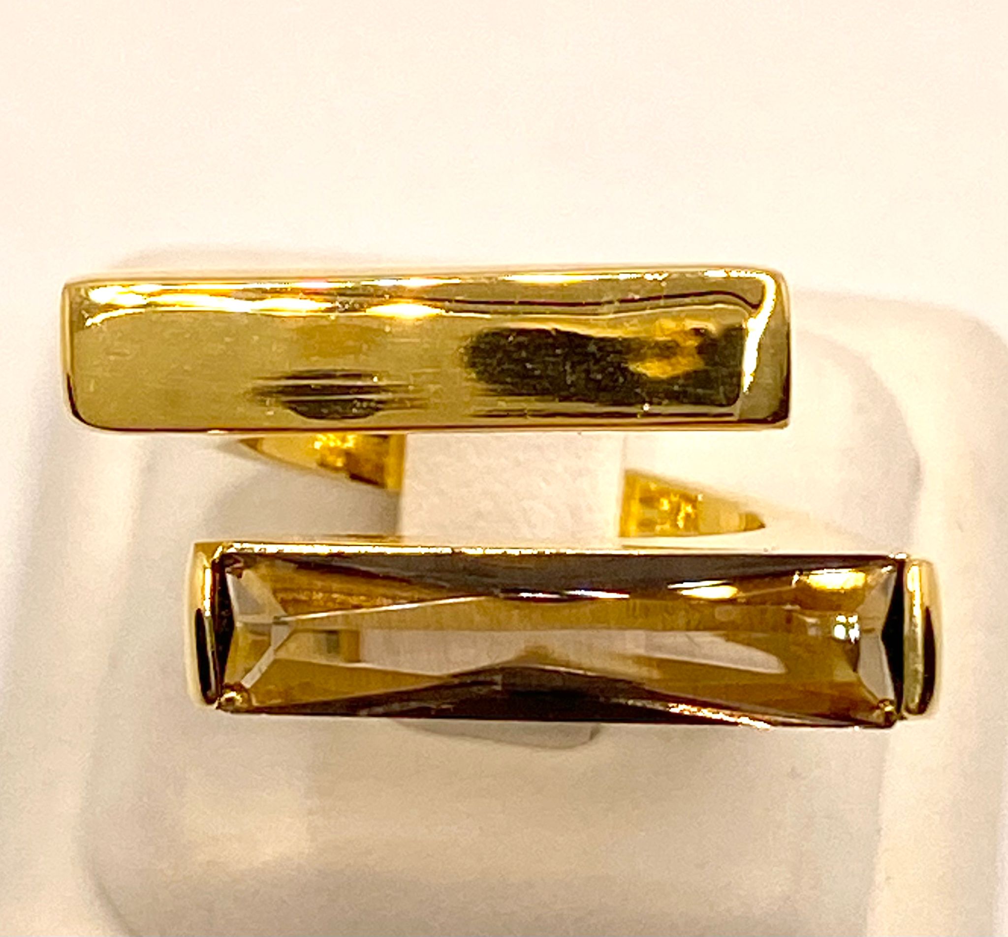 Anello in bronzo con quarzo fumè Anello in bronzo con quarzo fumè