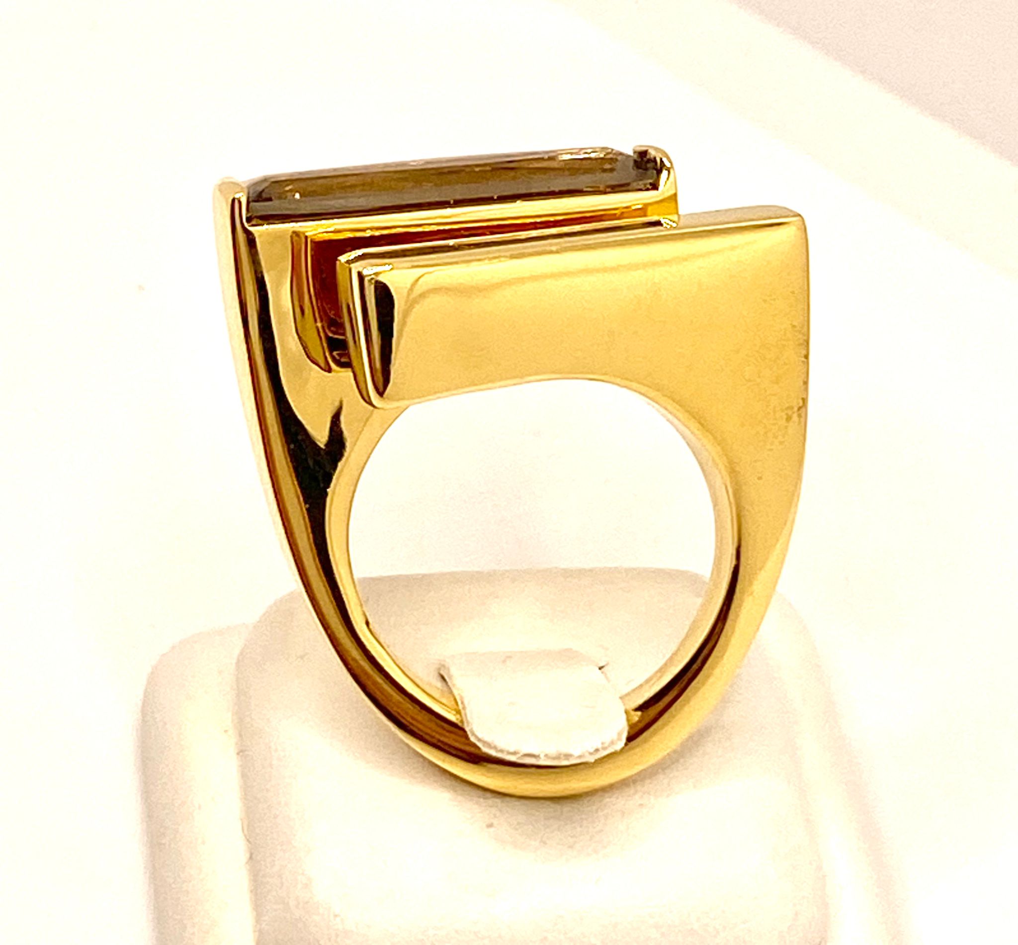Anello in bronzo con quarzo fumè Anello in bronzo con quarzo fumè