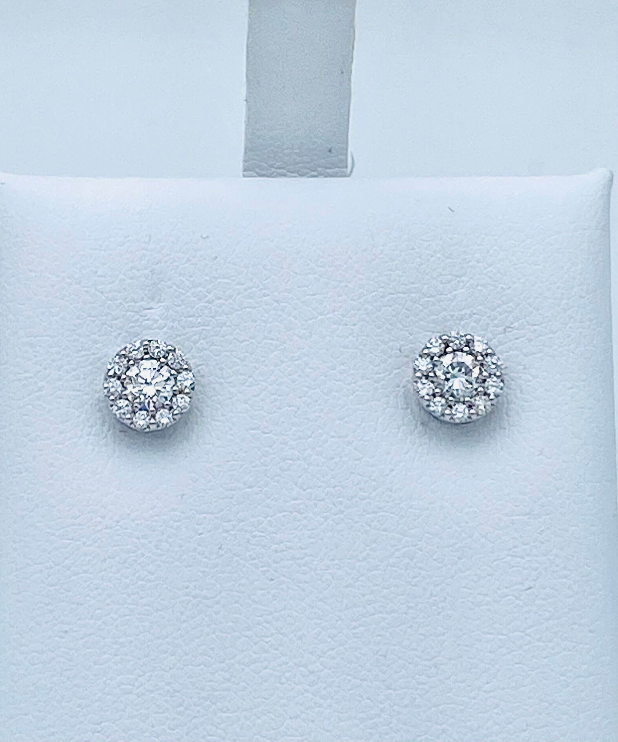 Orecchini Punto Luce di diamanti SETA art. OR854