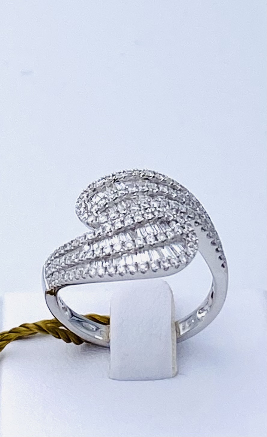 Ring with baguette diamonds art. 108140F1170