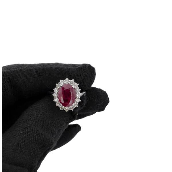 Anello rubino naturale diamanti e oro BON TON art. AN557 Anello rubino naturale diamanti e oro BON TON art. AN557