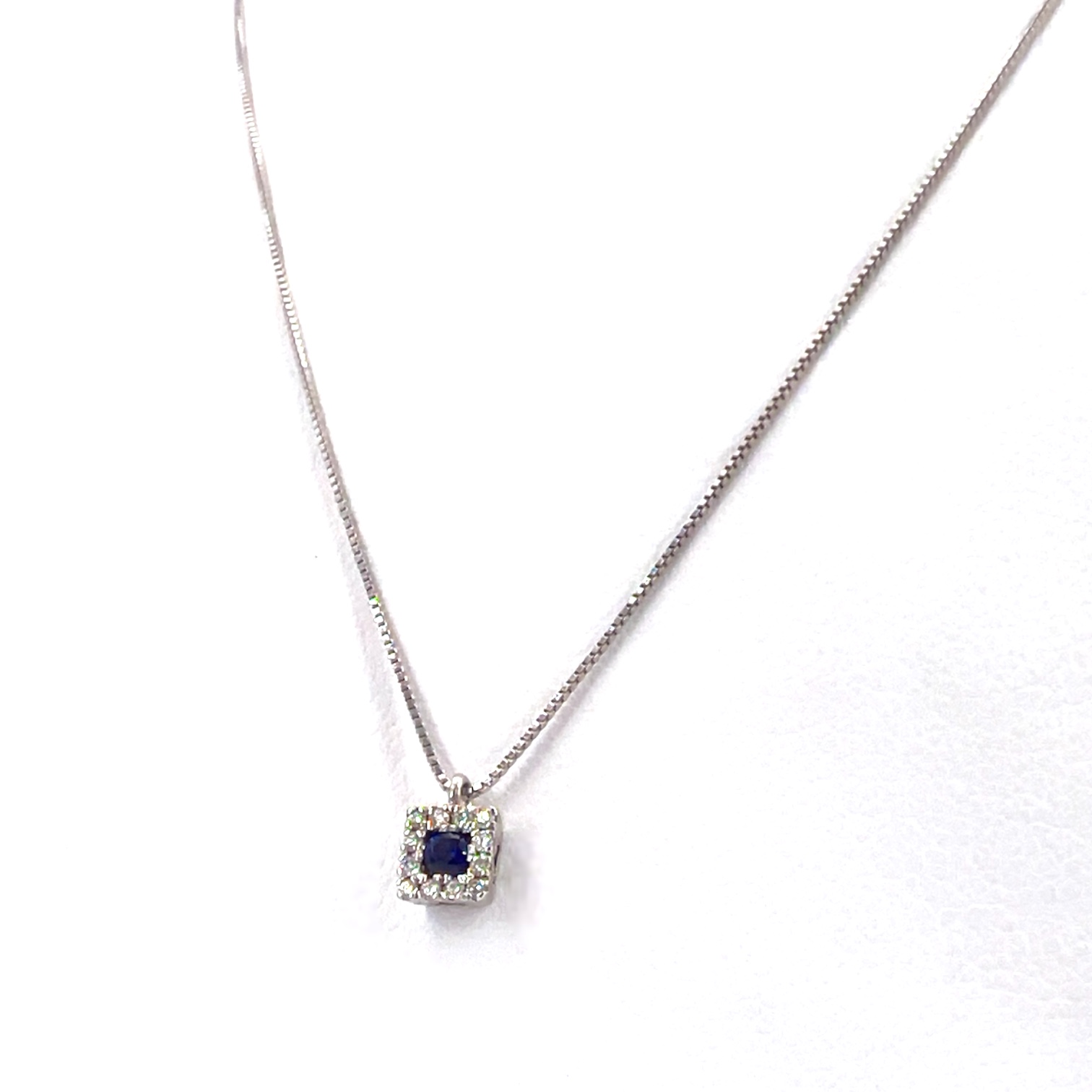 pendente-zaffiro-oro-diamanti-cipolla-dal-1950-gioiellieri-palermo.JPG