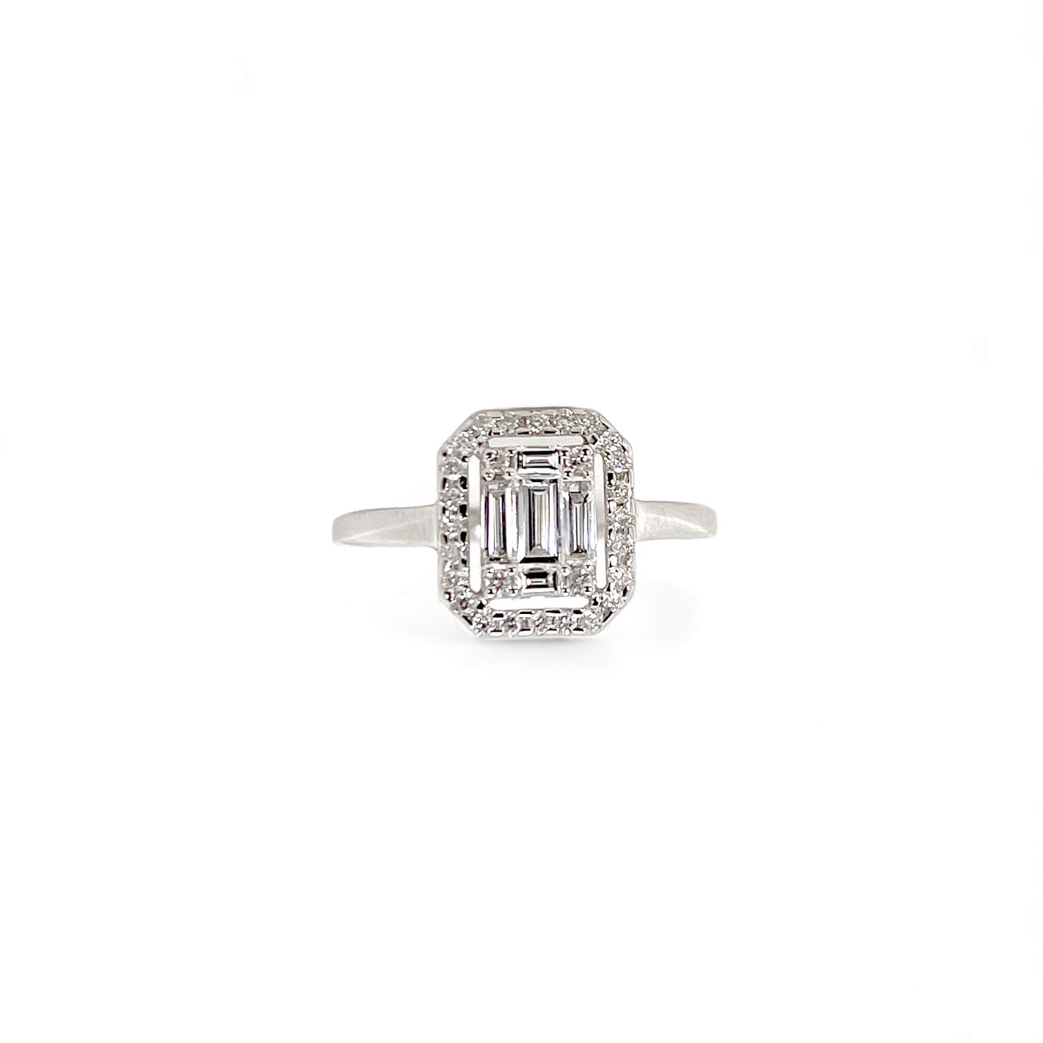 Solitaire ring with baguette diamonds art. R5087