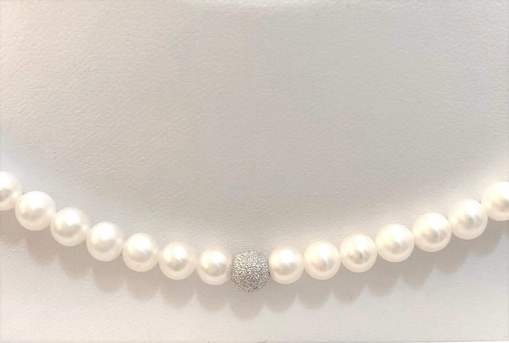 Girocollo perle freshwater  7-7,5 mm sfera diamantata in oro bianco 18kt ART. GRP7-71/2G