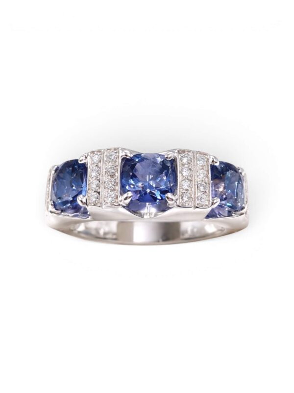 Anello trilogy con iolite e diamanti art. GC024B1