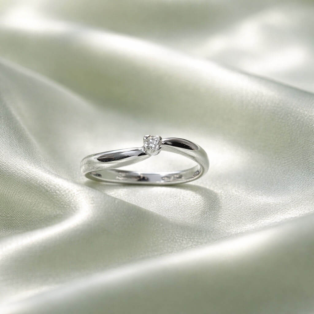 Anello solitario oro e diamanti PASSIONE Art. AN1229 Anello solitario oro e diamanti PASSIONE Art. AN1229