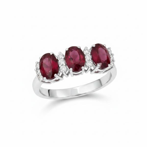 Anello trilogy rubini diamanti e oro bianco GEMME Art. AN695
