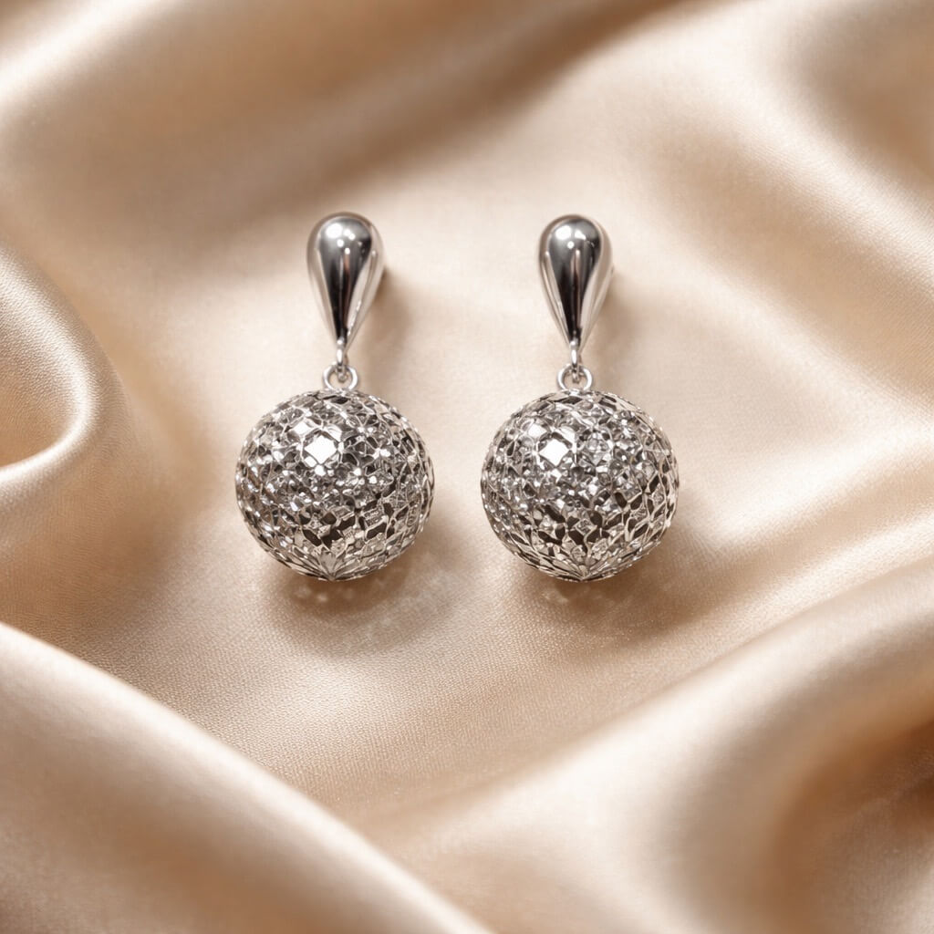 Orecchini in oro BIANCO 18 kt Art. OR16 Orecchini in oro BIANCO 18 kt Art. OR16