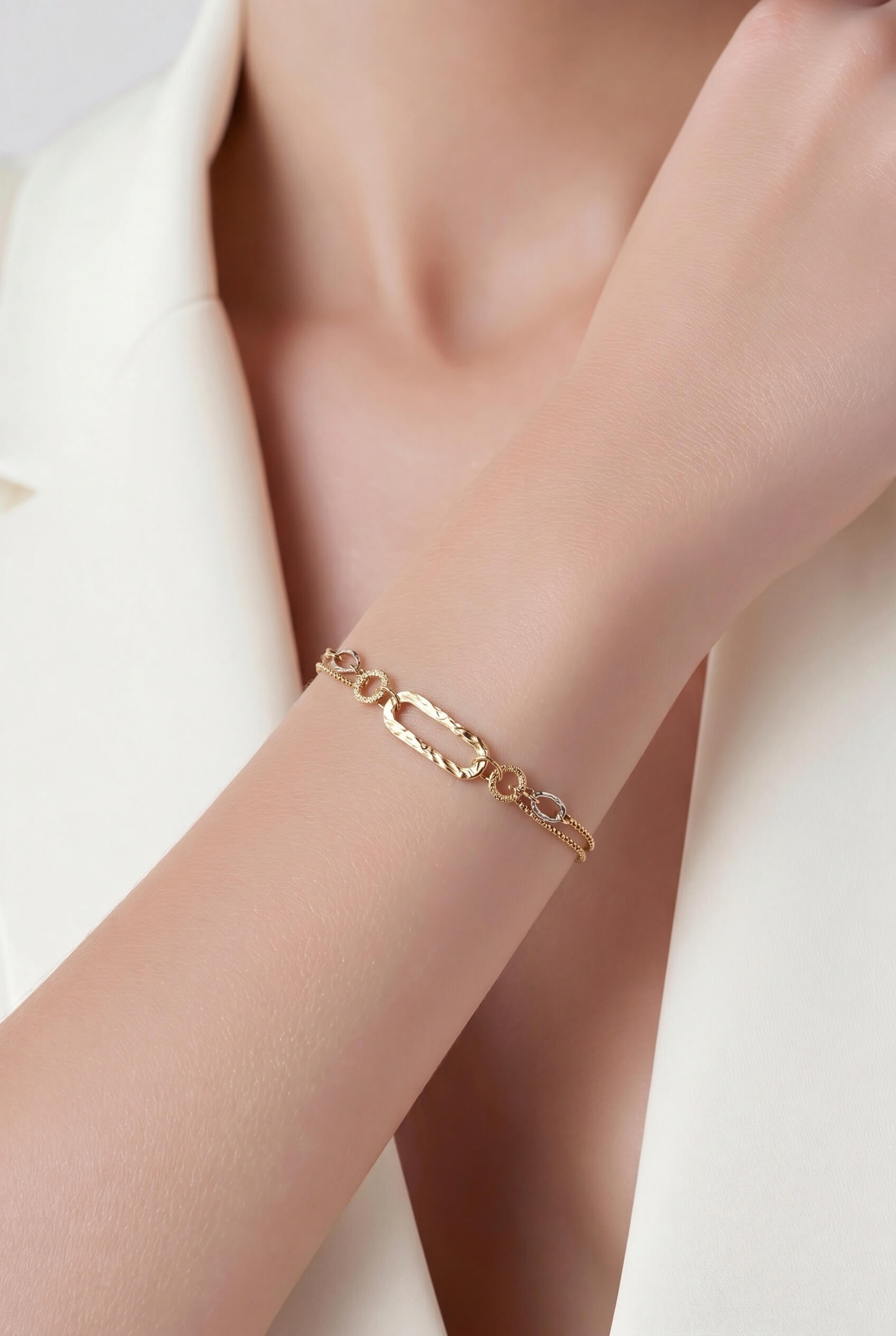 BRACCIALE IN ORO 18KT ART. CEBR96 BRACCIALE IN ORO 18KT ART. CEBR96