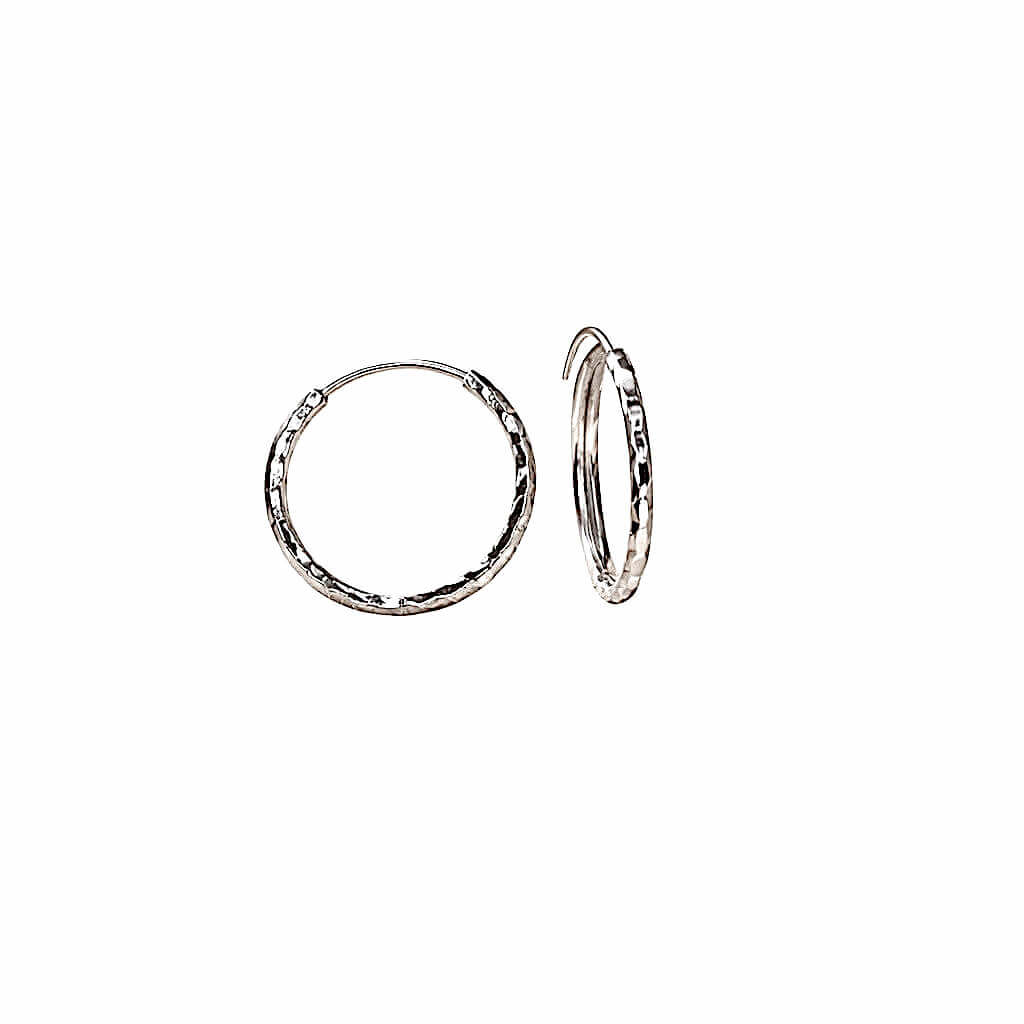 Orecchini a cerchio in oro bianco 18 kt Art. OR19